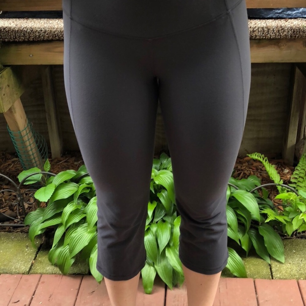Lululemon slit back capri’s inseam 20” size 8